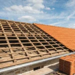Prix réfection toiture au m² : tuiles, ardoise, zinc